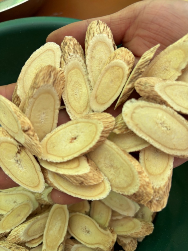 黄芪大片1.4以上煲汤炖肉煮水佳品【甘肃岷县产地直发】无硫无熏