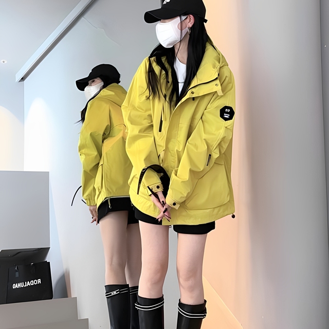 韩系时尚连帽冲锋衣女2025春秋季新款机能风宽松显瘦工装外套上衣