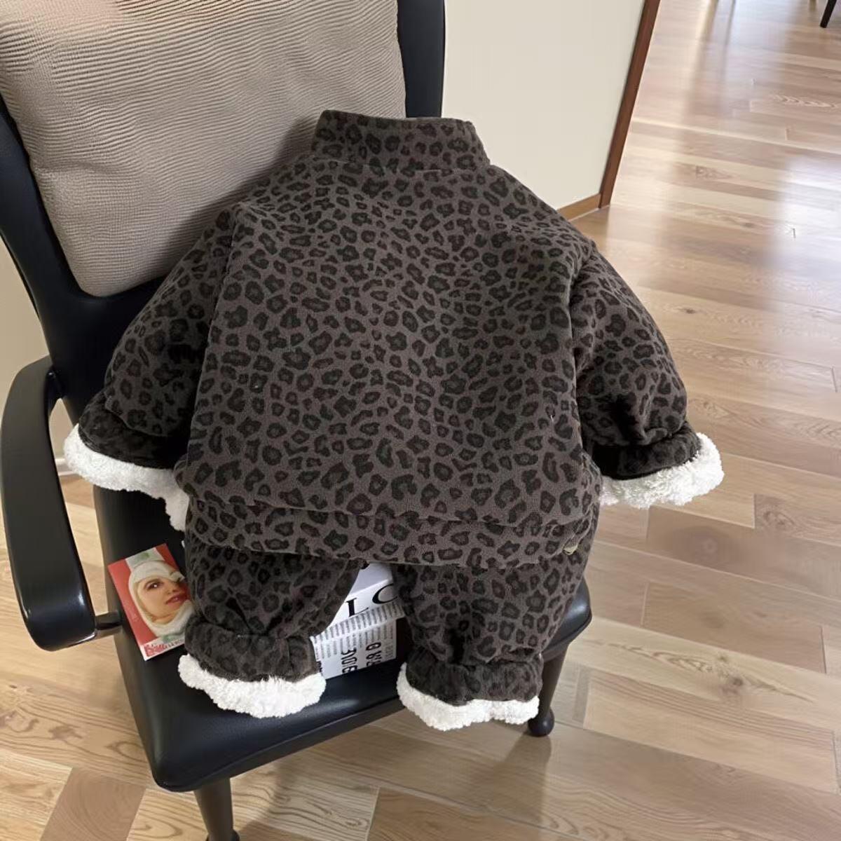 儿童冬季套装2025新款女童豹纹洋气加厚加绒宝宝两件套加棉男宝