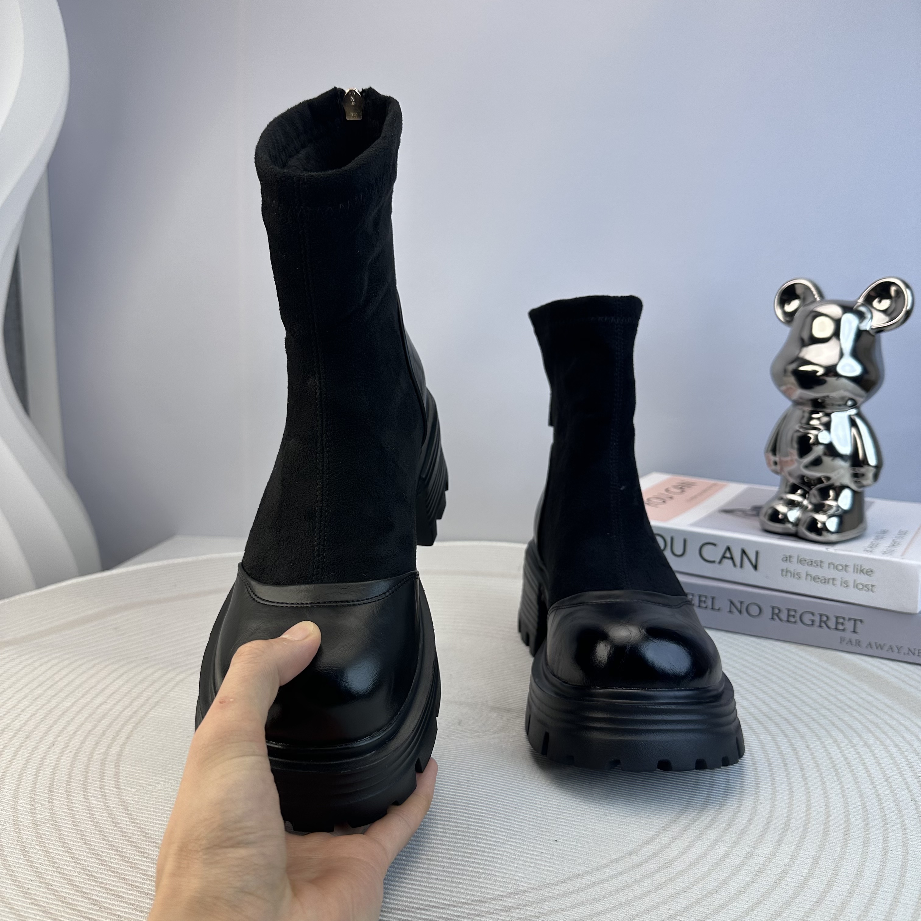 2025秋冬厚底新款复古增高瘦瘦短靴靴子秋季瘦瘦靴时尚英伦风绒面