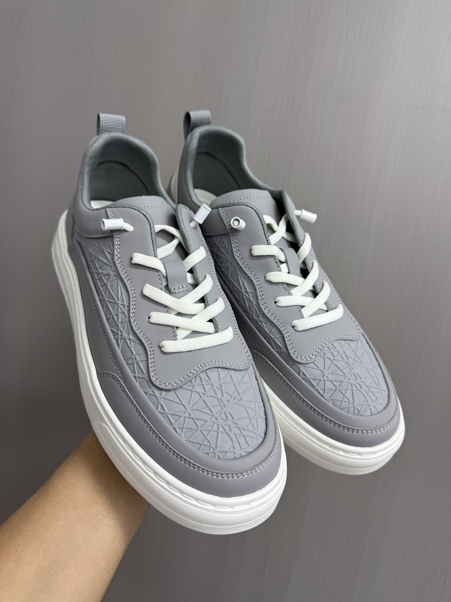 X288男款运动鞋软底软面轻弹板鞋日常休闲百搭舒适透气久穿不累脚