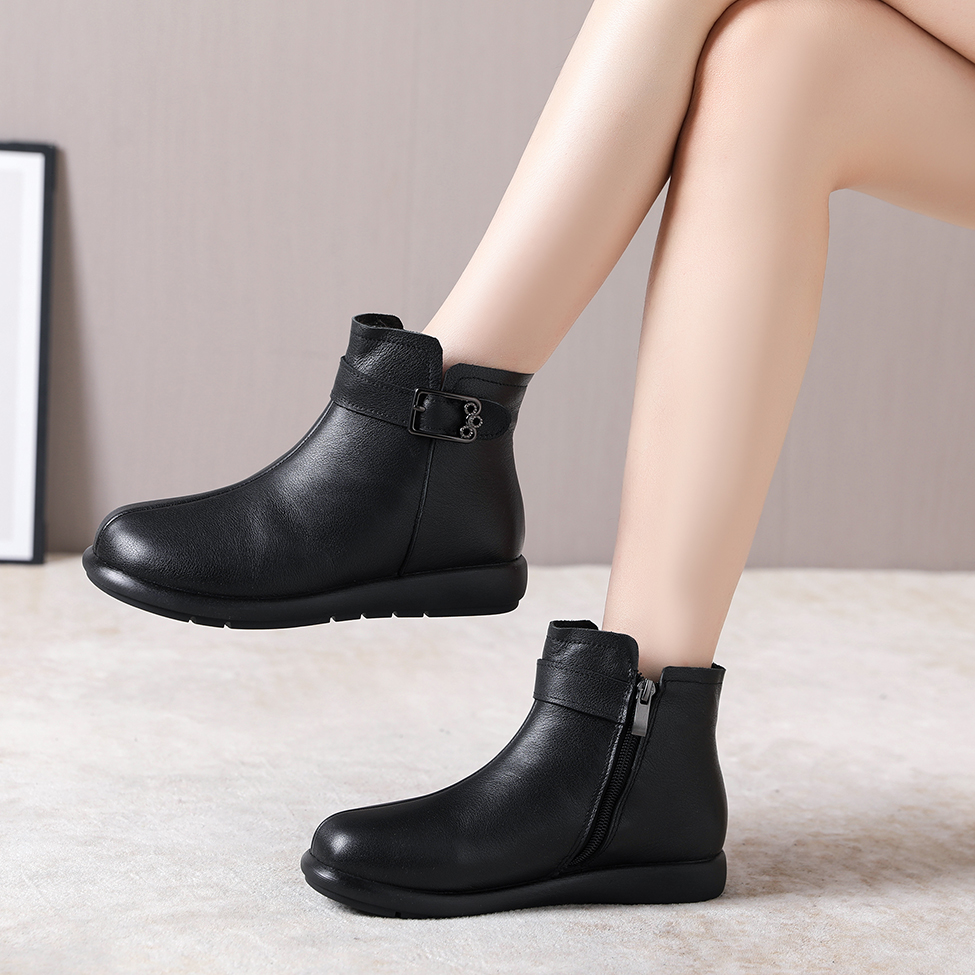 英伦保暖棉靴新款时尚短靴马丁圆头牛皮妈妈春秋平底厚底加绒单靴