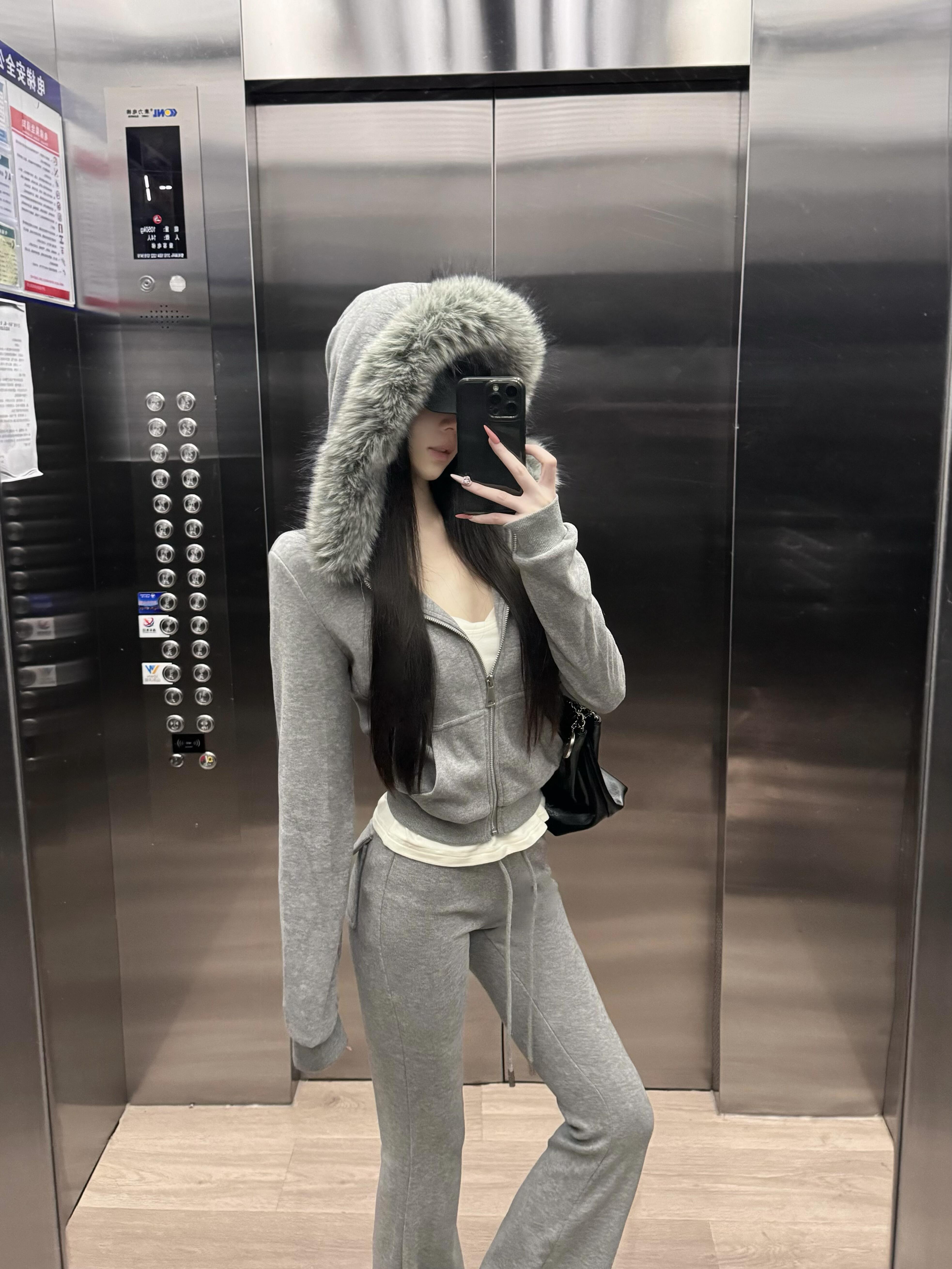 休闲套装修身灰色毛领连帽加绒卫衣外套女冬季高腰微喇叭裤两件套