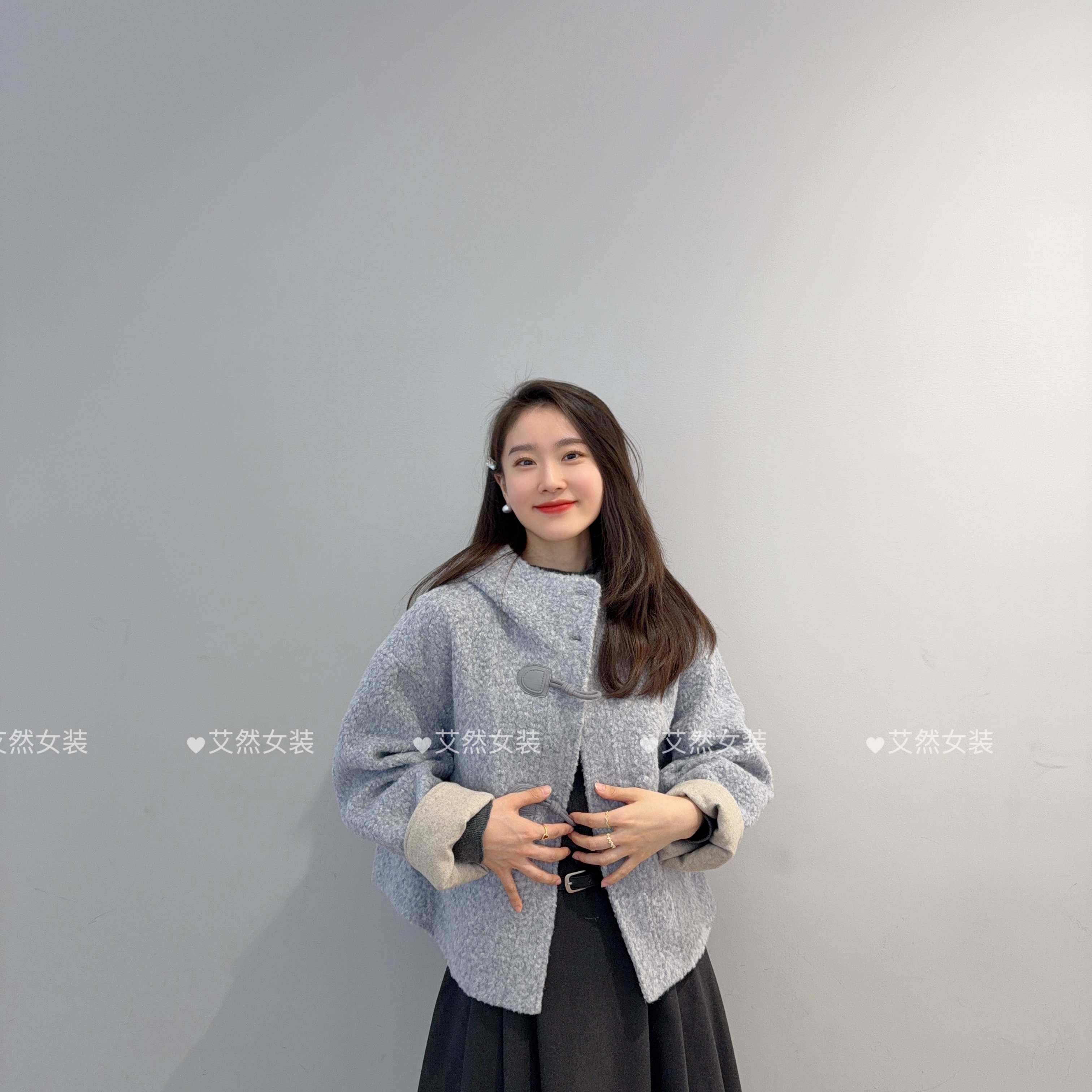 艾然冬装新款女装时尚连帽毛毛短款外套冬季加厚毛绒百搭上衣5D92