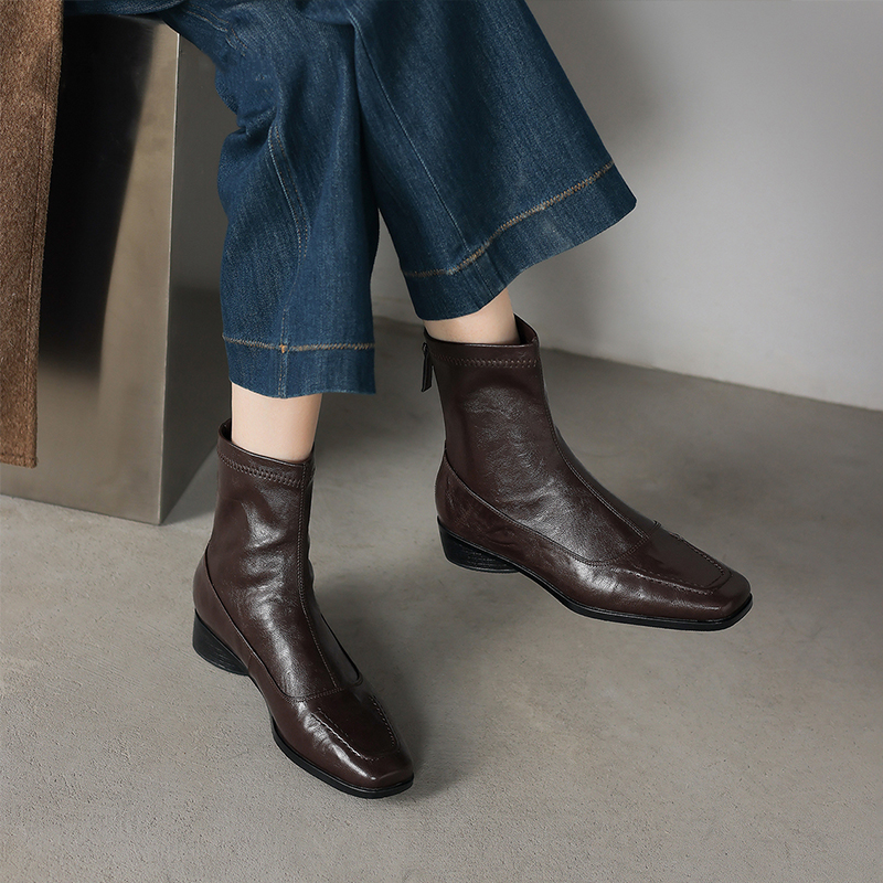 羊皮版~棕色瘦瘦小短靴女低跟2025新款粗跟方头马丁靴子秋冬季