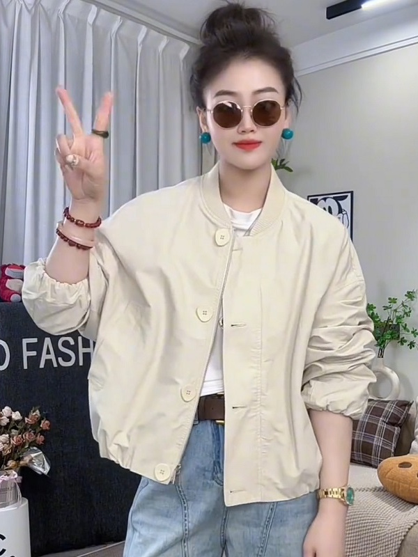 韩版高级感立领夹克外套女春秋装2025新款宽松休闲短款超火的上衣