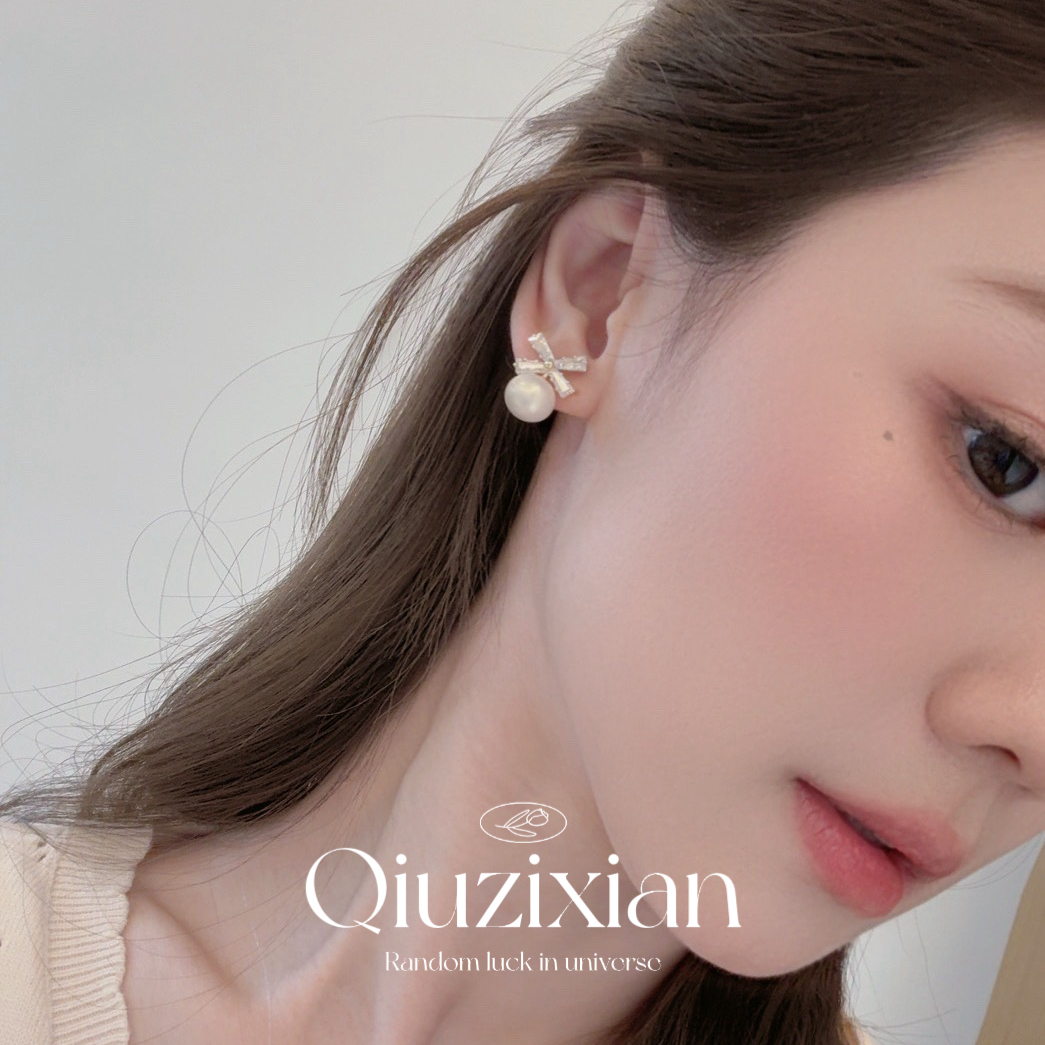 铜合金锆石耳饰 QIUZIXIAN/子贤 蝴蝶结珍珠水钻耳钉・Bow Pearl