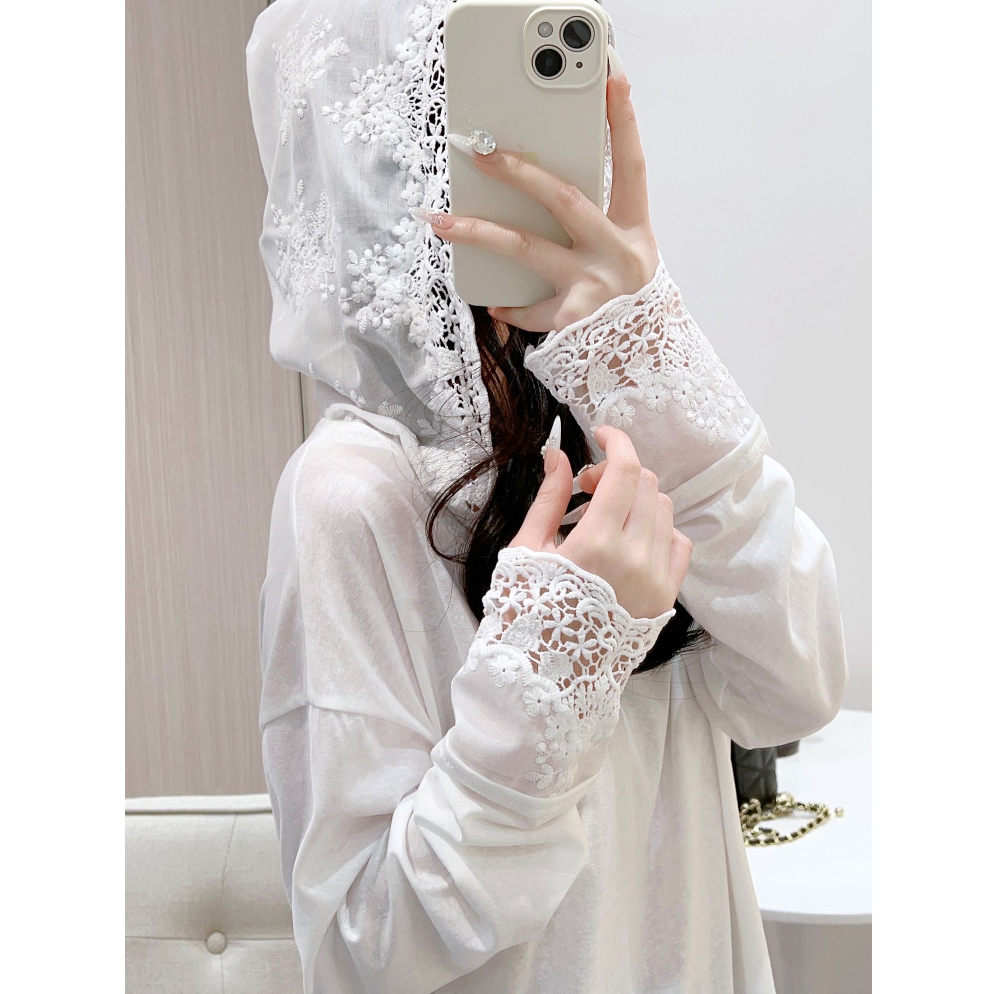 白色蕾丝花边连帽长袖t恤女秋冬韩系钩花洋气宽松休闲设计感上衣