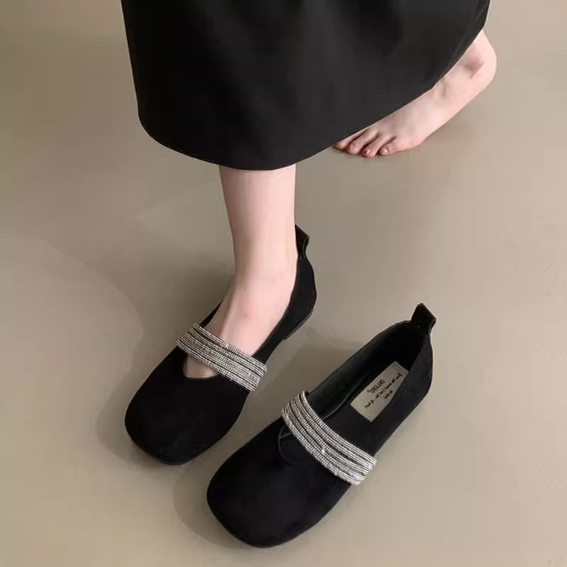 法式玛丽珍鞋女2025春季新款设计感浅口水钻单鞋配裙子平底晚晚鞋