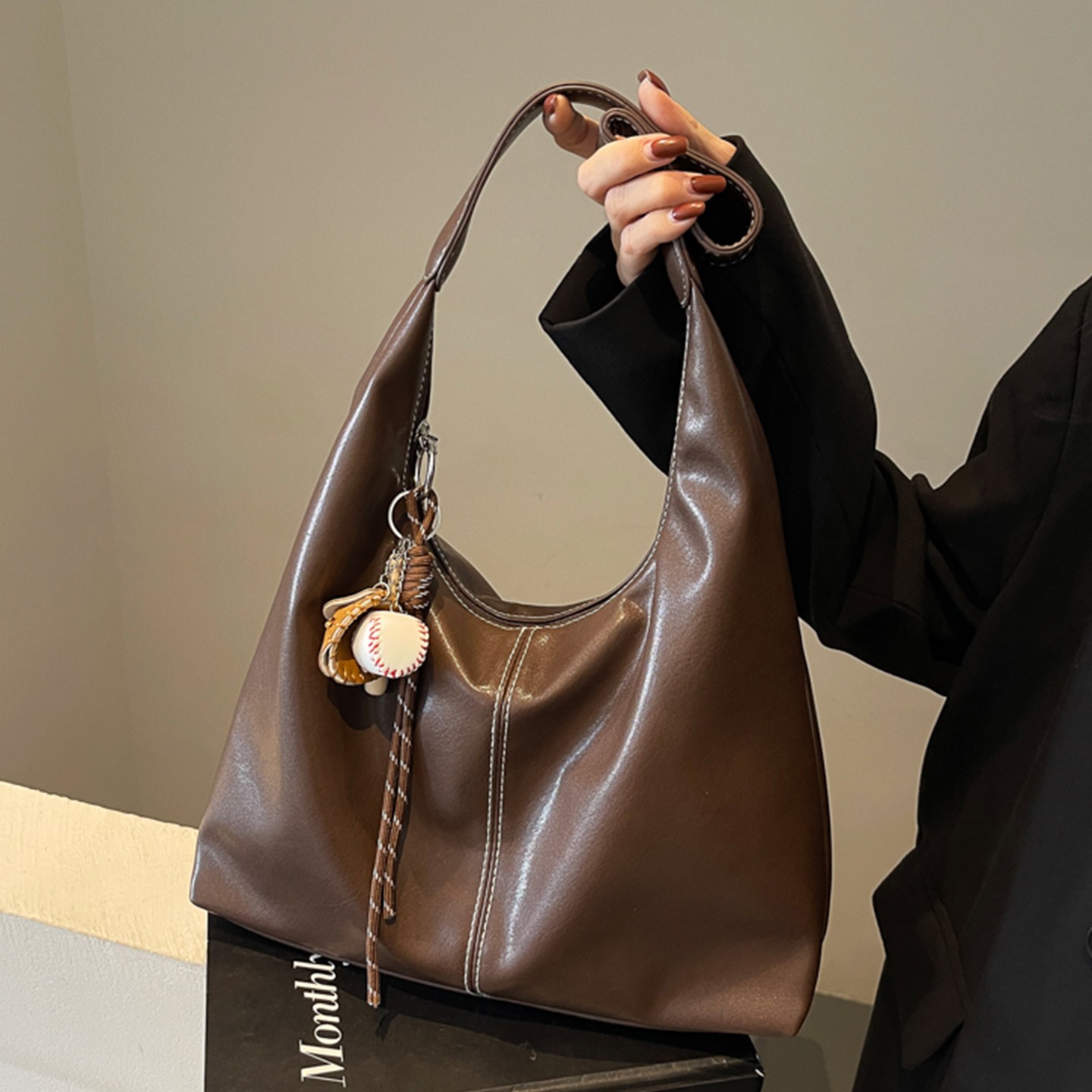 复古包包女大容量2025新款秋冬百搭休闲单肩包简约上班通勤饺子包