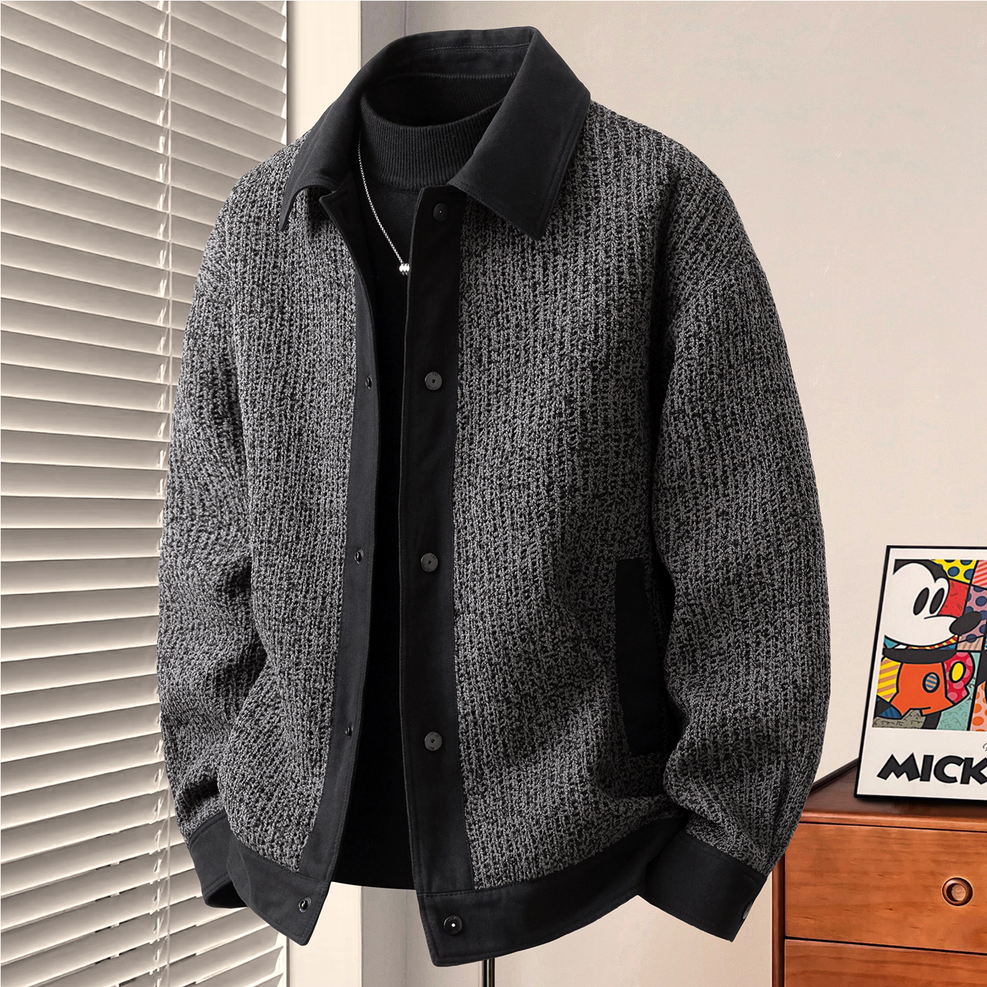 时尚拼色设计感保暖翻领轻薄羽绒夹克男2025冬季新款爆款保暖外套