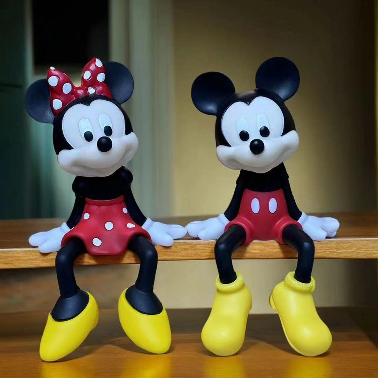 创意坐姿米奇米妮摆件客厅入户玄关桌面家居礼物电视柜酒柜装饰品