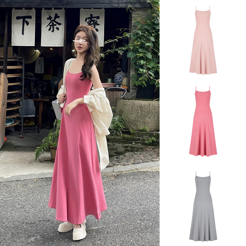 Moses Queen/魔西女王树莓红气质收腰吊带连衣裙修身显瘦打底长裙