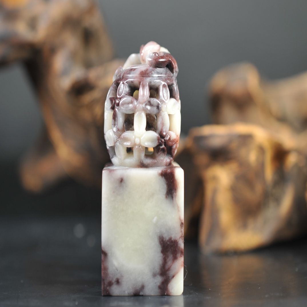 寿山石紫花旗降石