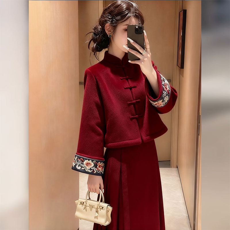 2025秋冬新款清冷感日常可穿改良汉服新中式国风外套马面裙两件套