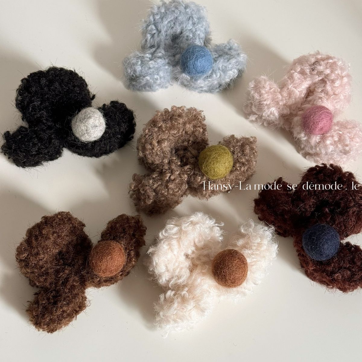 秋冬毛绒球球几字发夹高级感羊羔毛小号半扎发抓夹鲨鱼夹头饰发饰