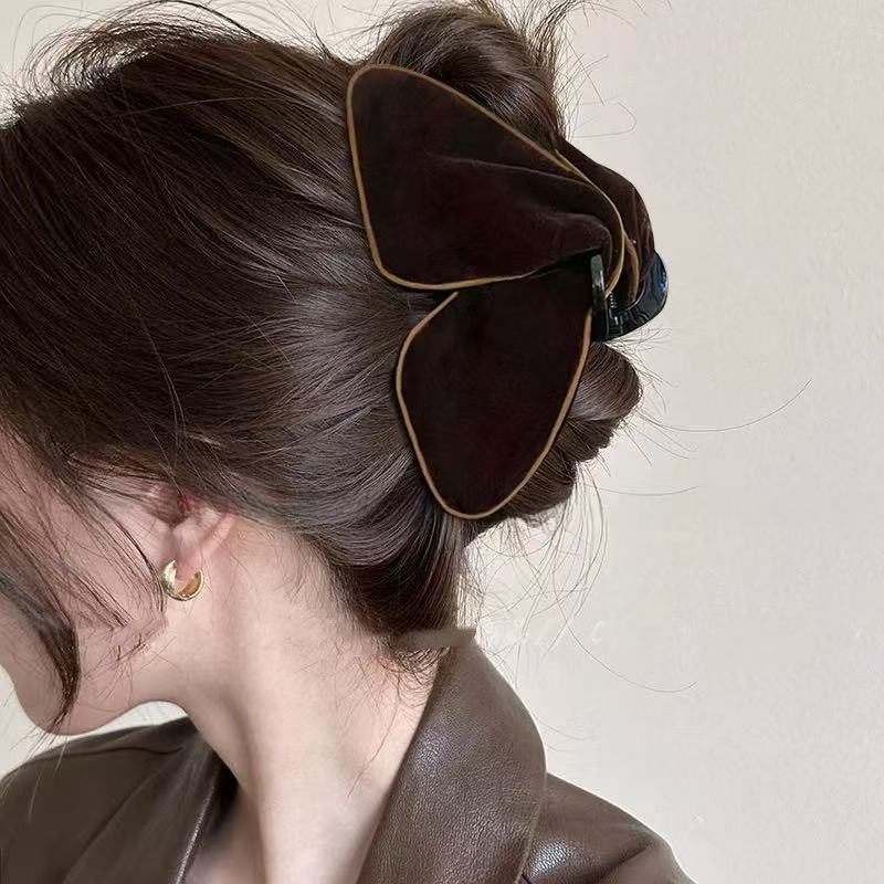 丝绒三角头发抓夹女高级感新气质后脑勺盘发鲨鱼夹大号发量大头饰