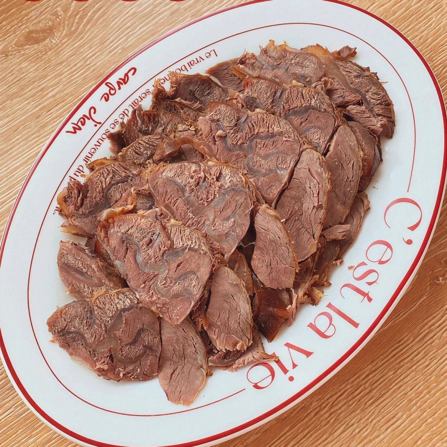 五香酱鹿肉山东特产腱子肉熟食开袋即食真空保鲜节日高级礼盒