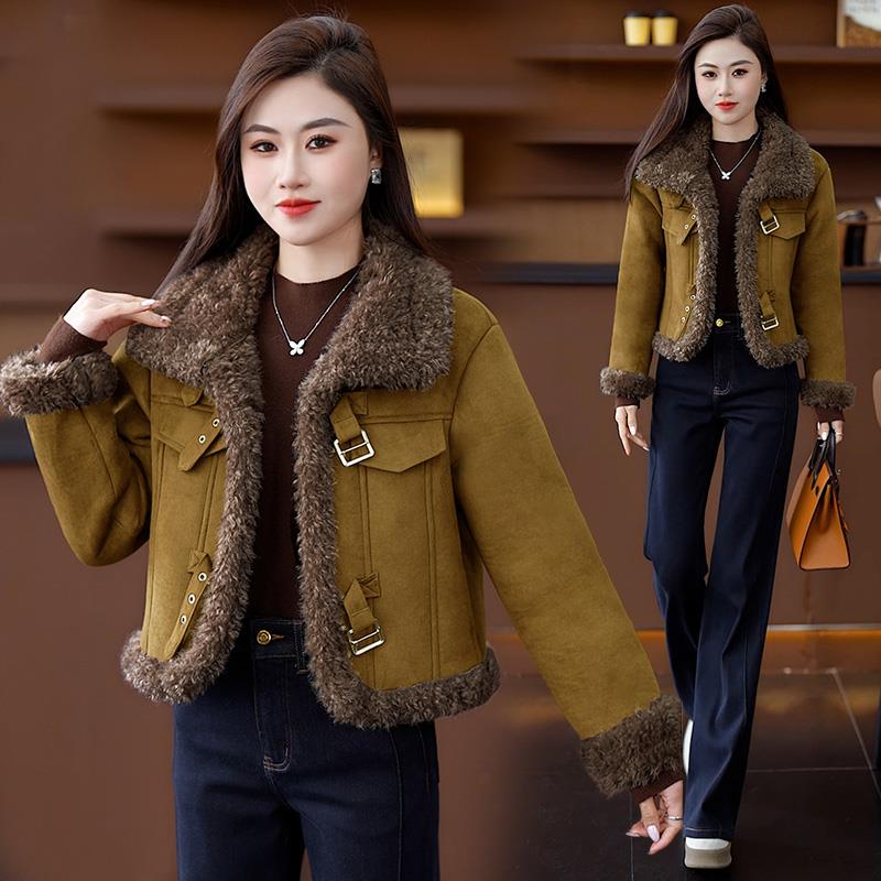 皮毛一体短外套女冬新款显瘦休闲风翻领仿羊羔毛加绒保暖加厚夹克