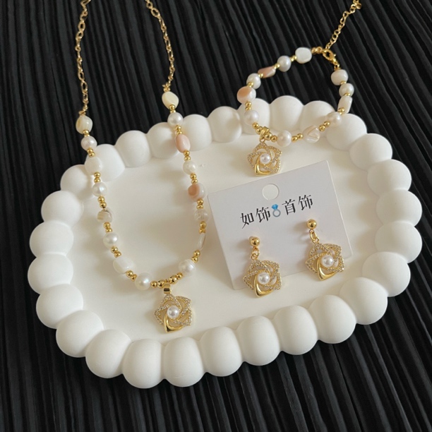 钛钢亚克力项链 如饰 小香风手工三件套首饰时尚百搭气质轻奢