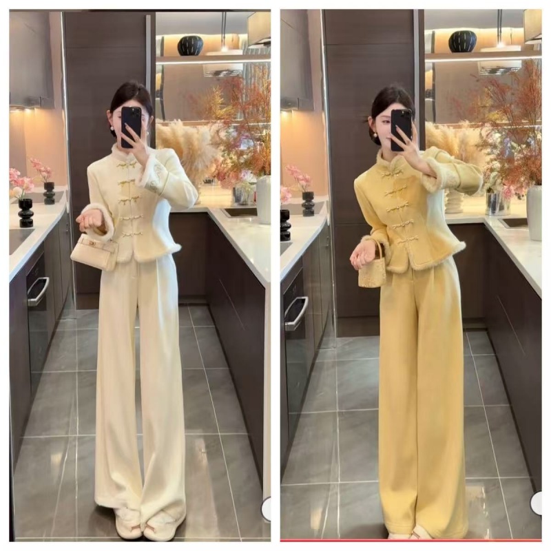 周粥2025秋冬新款加绒加厚收腰刺绣盘扣时尚气质两件套6162谷