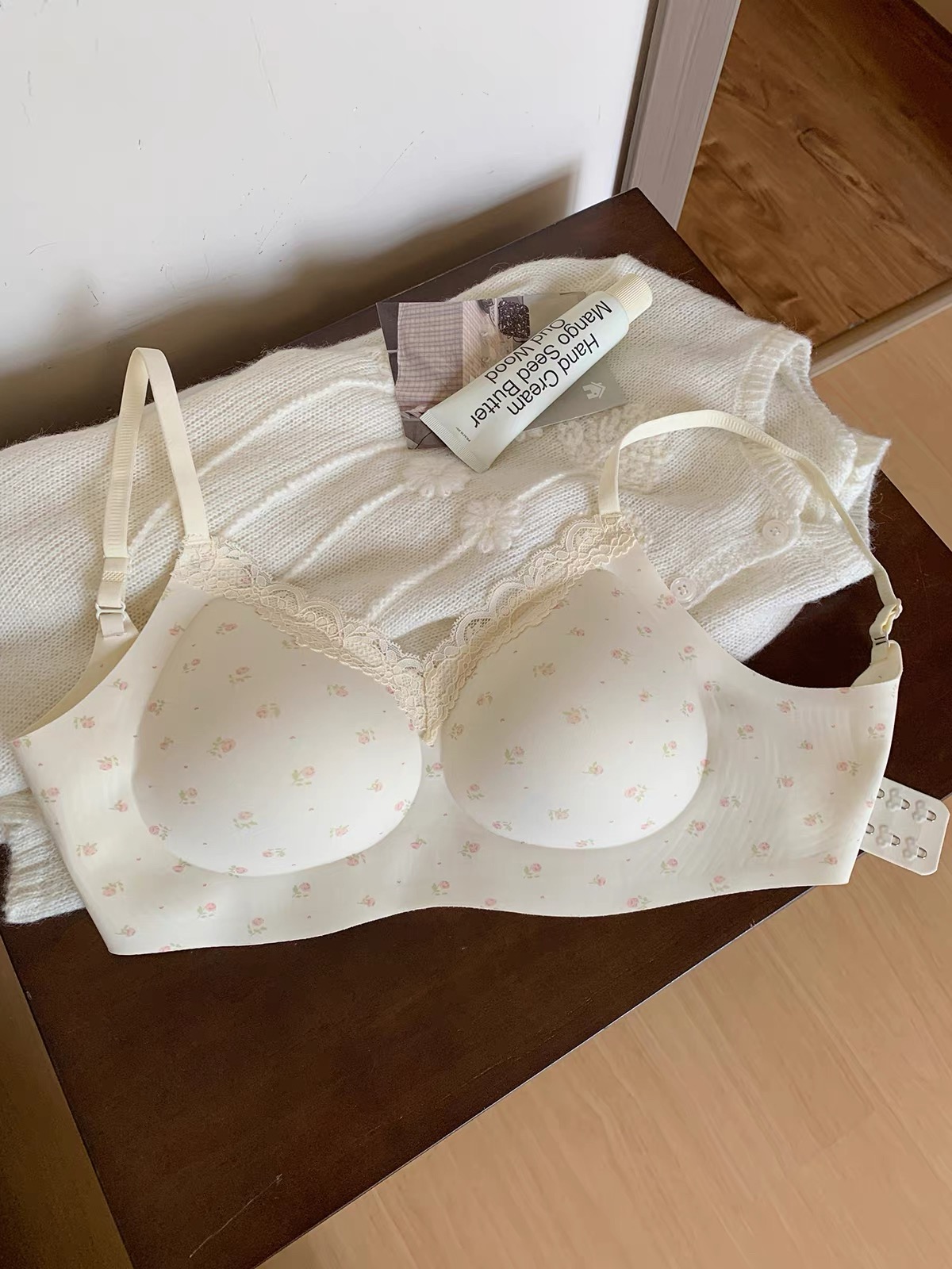 法式内衣女无痕小胸聚拢舒适无钢圈薄款显小学生2025新款少女背心