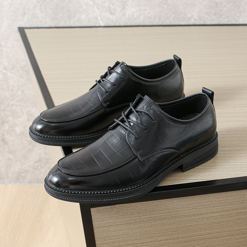 软皮软底品牌撤柜皮鞋男真皮压花按摩底不臭脚商务正装牛皮男鞋