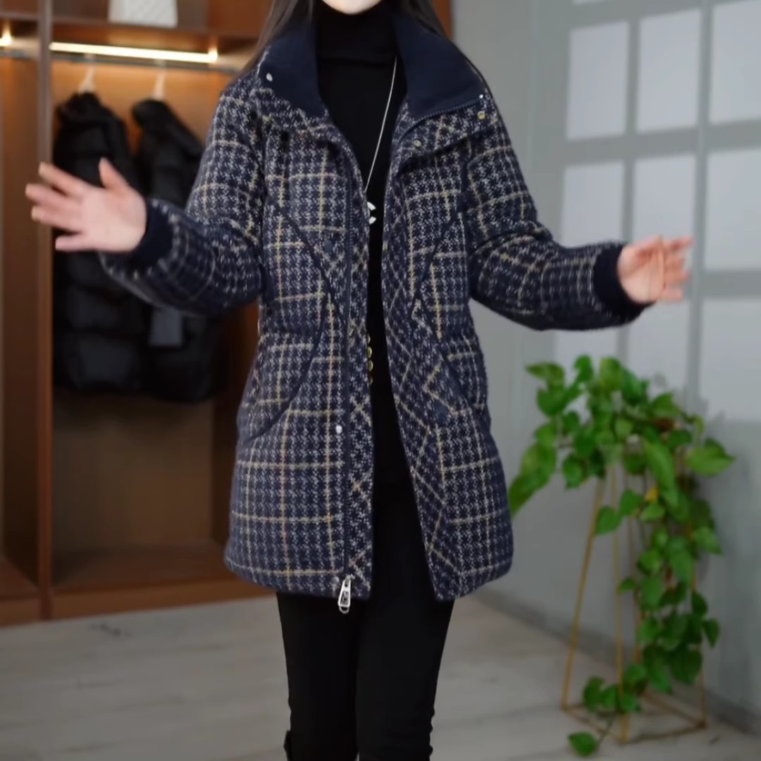 设计感时尚中长款羽绒服女2025冬季新款加厚保暖格子百搭显瘦外套