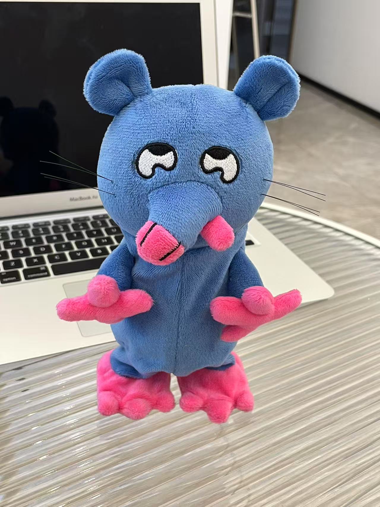 可爱猥琐老鼠小妹妹还没睡爪子毛绒玩具语音包包公仔娃娃小丑老鼠