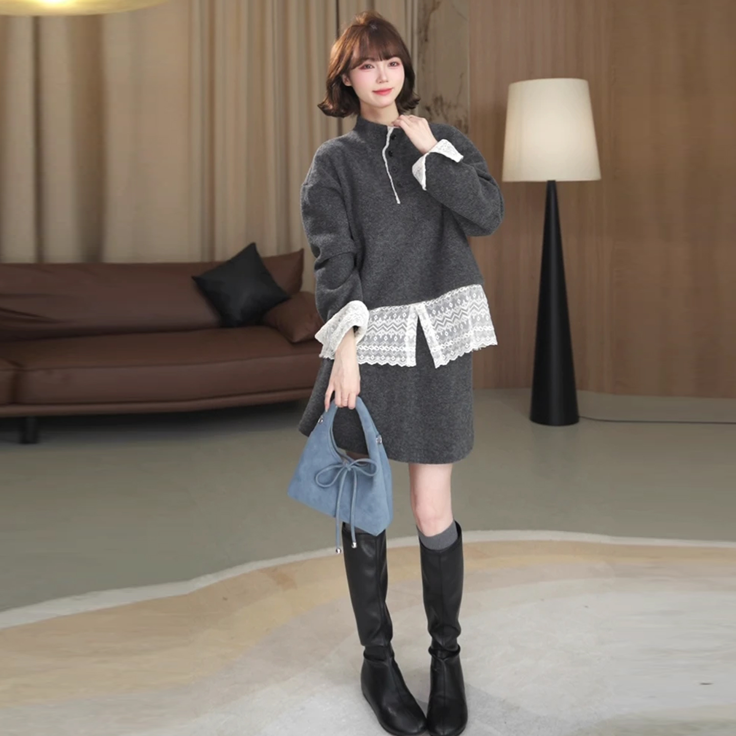 拉夏贝尔时尚套装女2025冬季新款蕾丝拼接加绒卫衣半身裙两件套