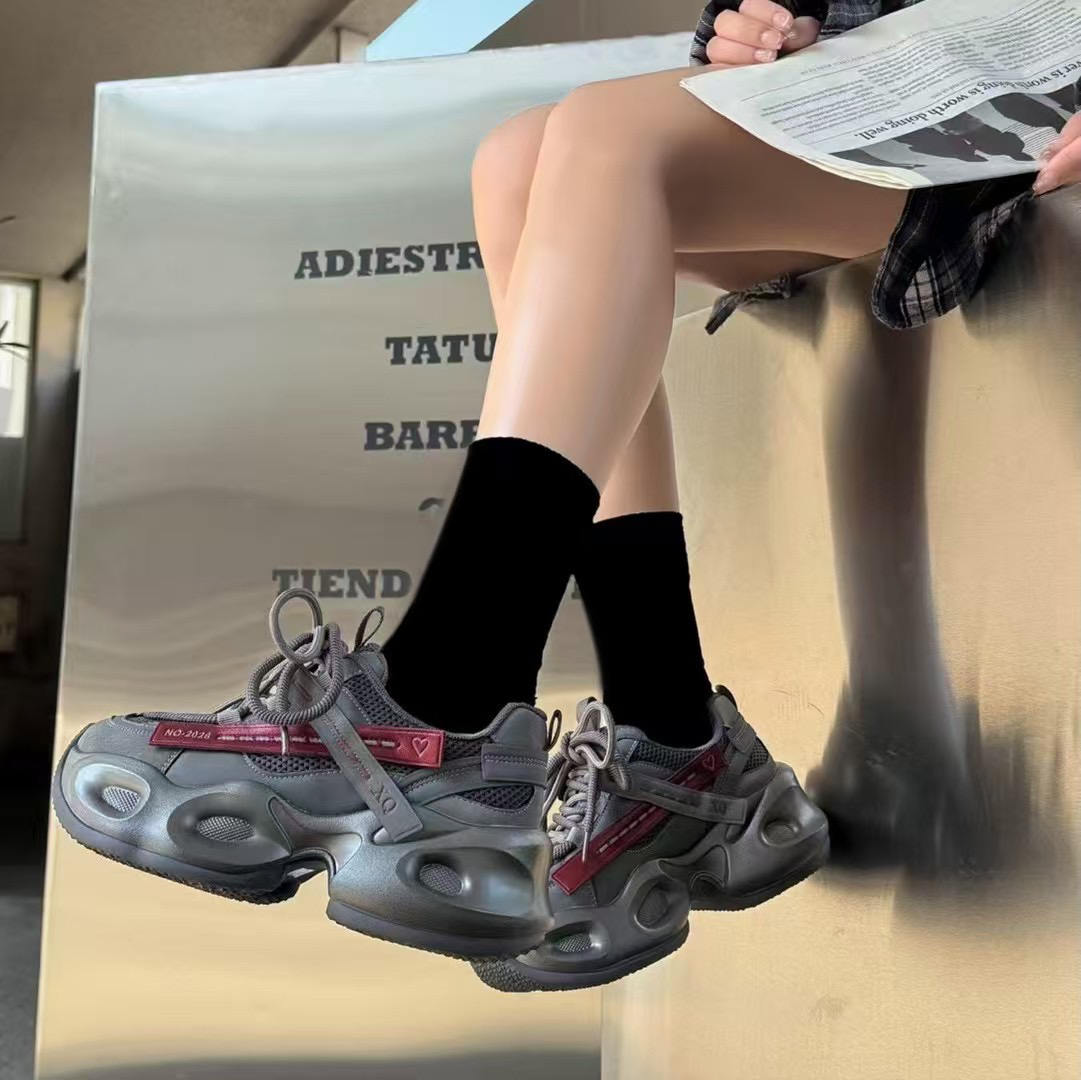 2025年秋季新款厚底真皮系带休闲运动鞋百搭休闲运动鞋耐脏8828