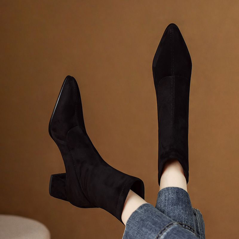 粗高跟绒面弹力瘦瘦单靴秋冬尖头3233大小码短靴女女款41-43