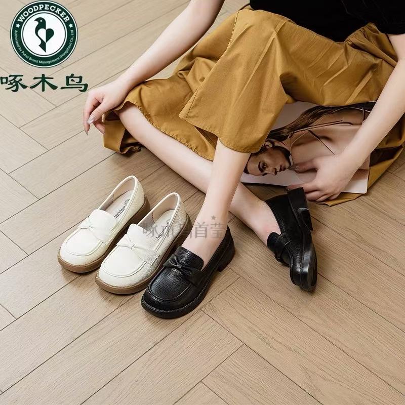 【啄木鸟品牌】专柜正品简约英伦风百搭舒适软底软面轻便小单鞋7885