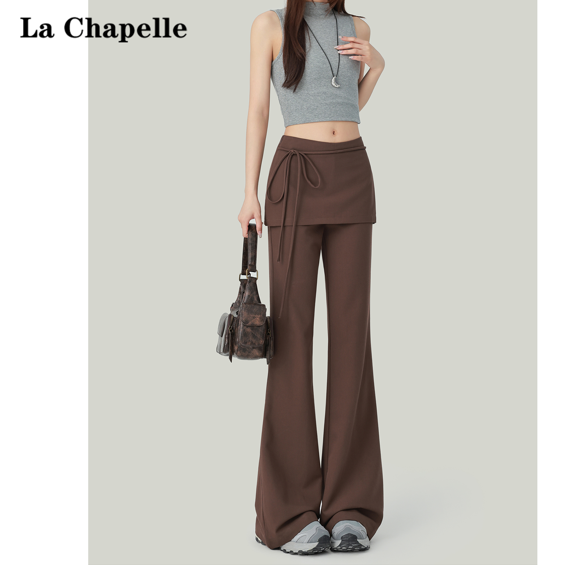 拉夏贝尔咖色辣妹微喇休闲裤女2025早秋新款假两件屁帘显瘦喇叭裤