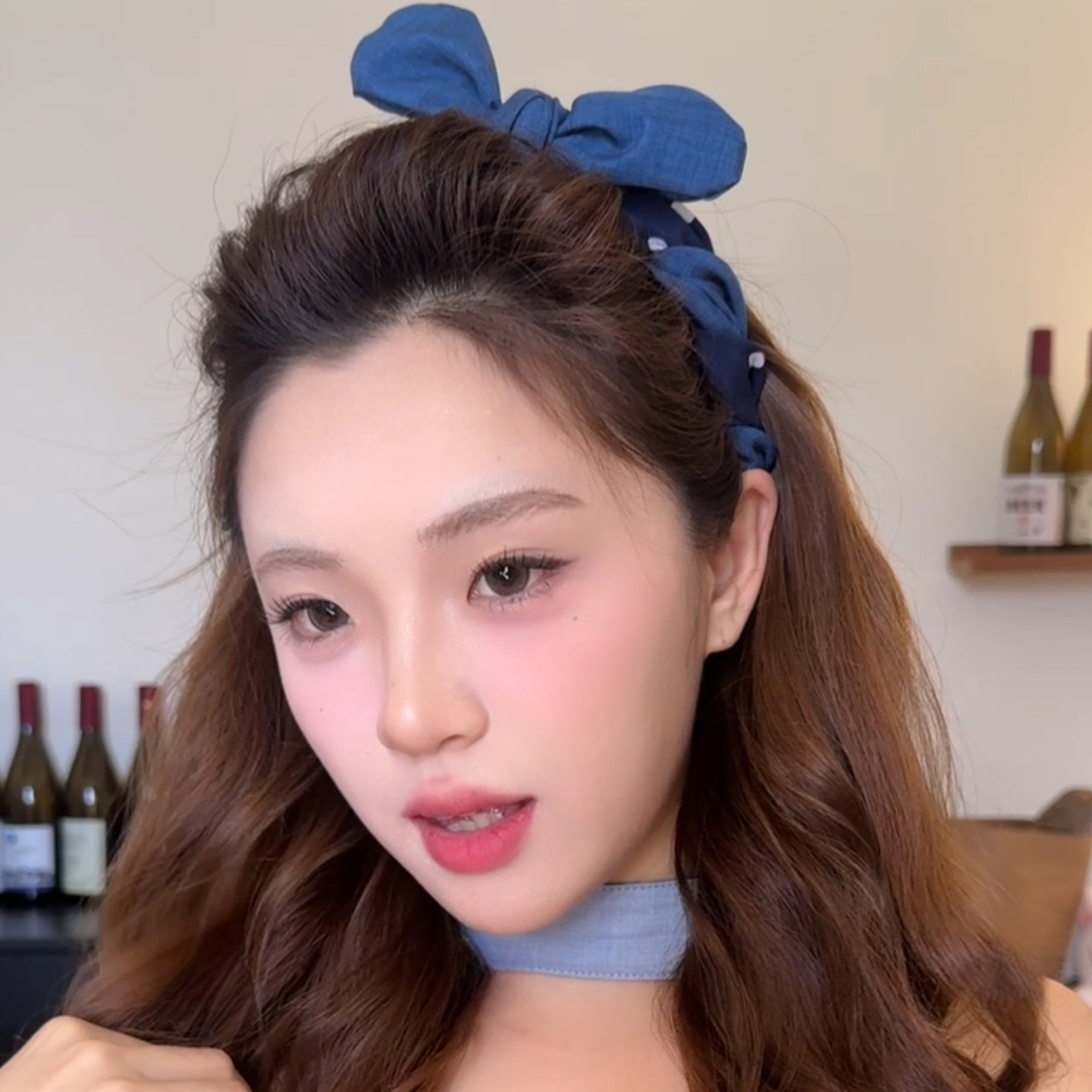 丝绒甜头饰高兔耳朵蝴蝶结齿梳发箍女2025新款仔百搭颅头箍酷顶牛