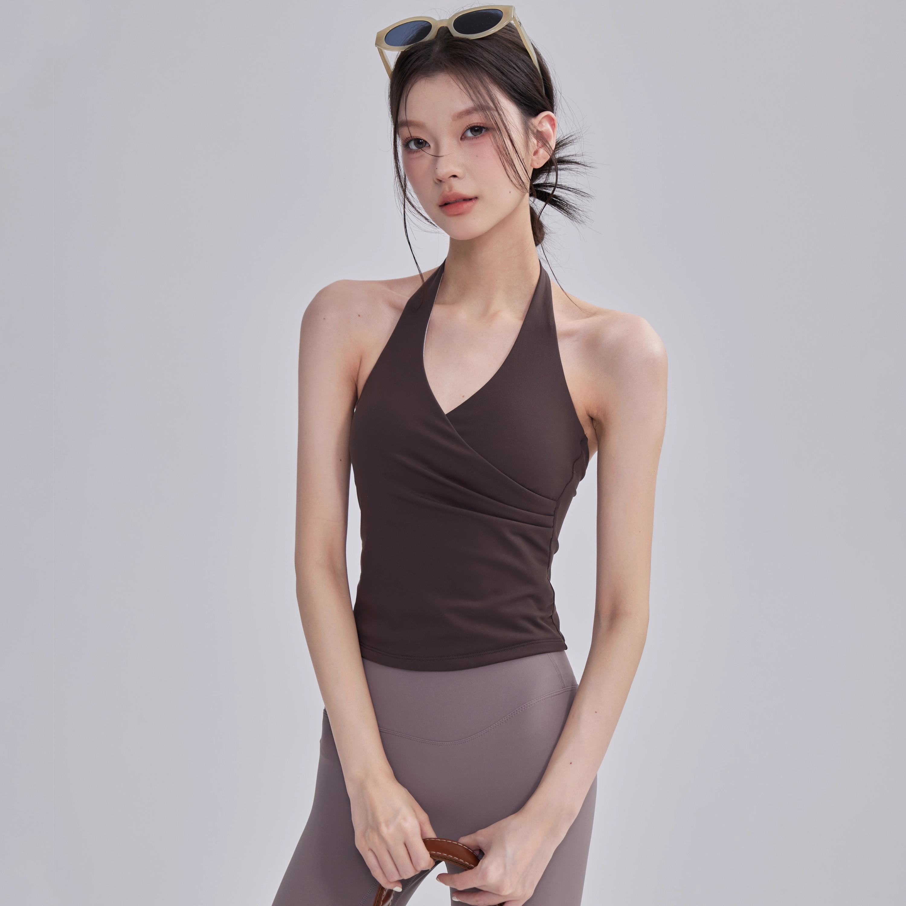 挂脖运动内衣女含胸垫性感v领气质瑜伽背心外穿专业训练健身衣新