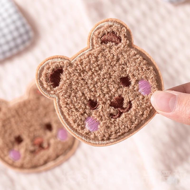 小熊毛绒刺绣羽绒服补丁贴 自粘免缝衣服破洞修补图案布贴