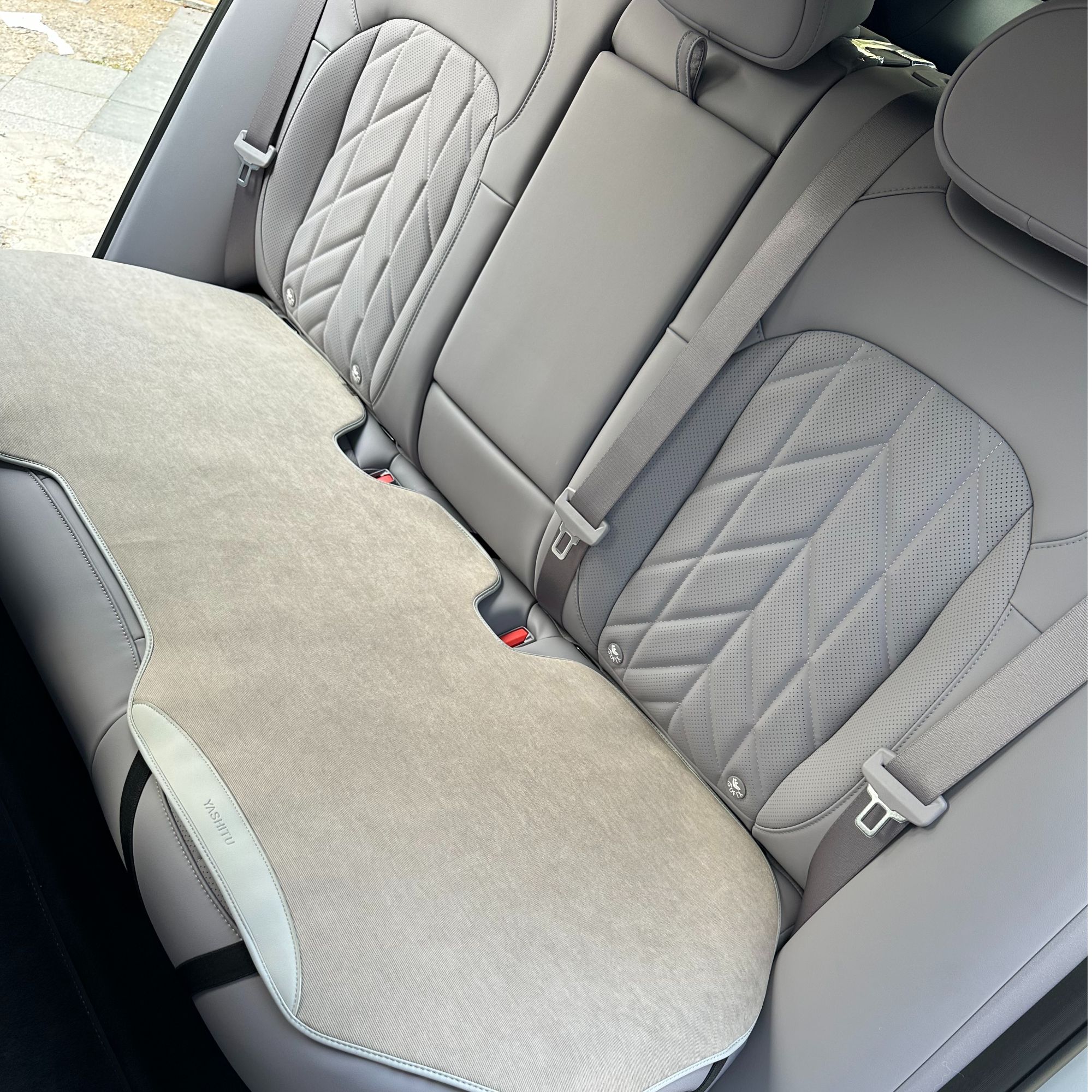雅诗途云感棉系列适用多款车型的四季通用通风透气汽车单座垫一对