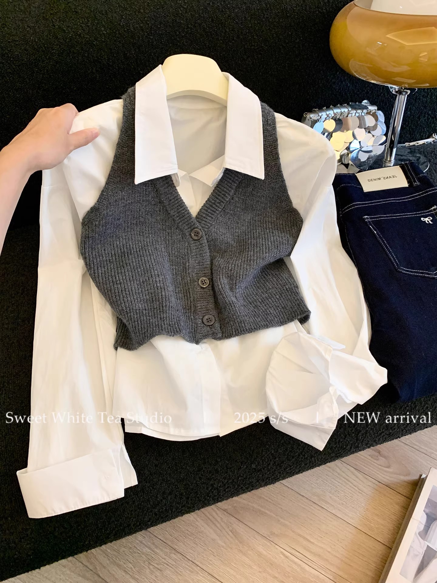 早秋季慵懒风长袖通勤气质百搭衬衫挂脖针织单排扣背心上衣套装女