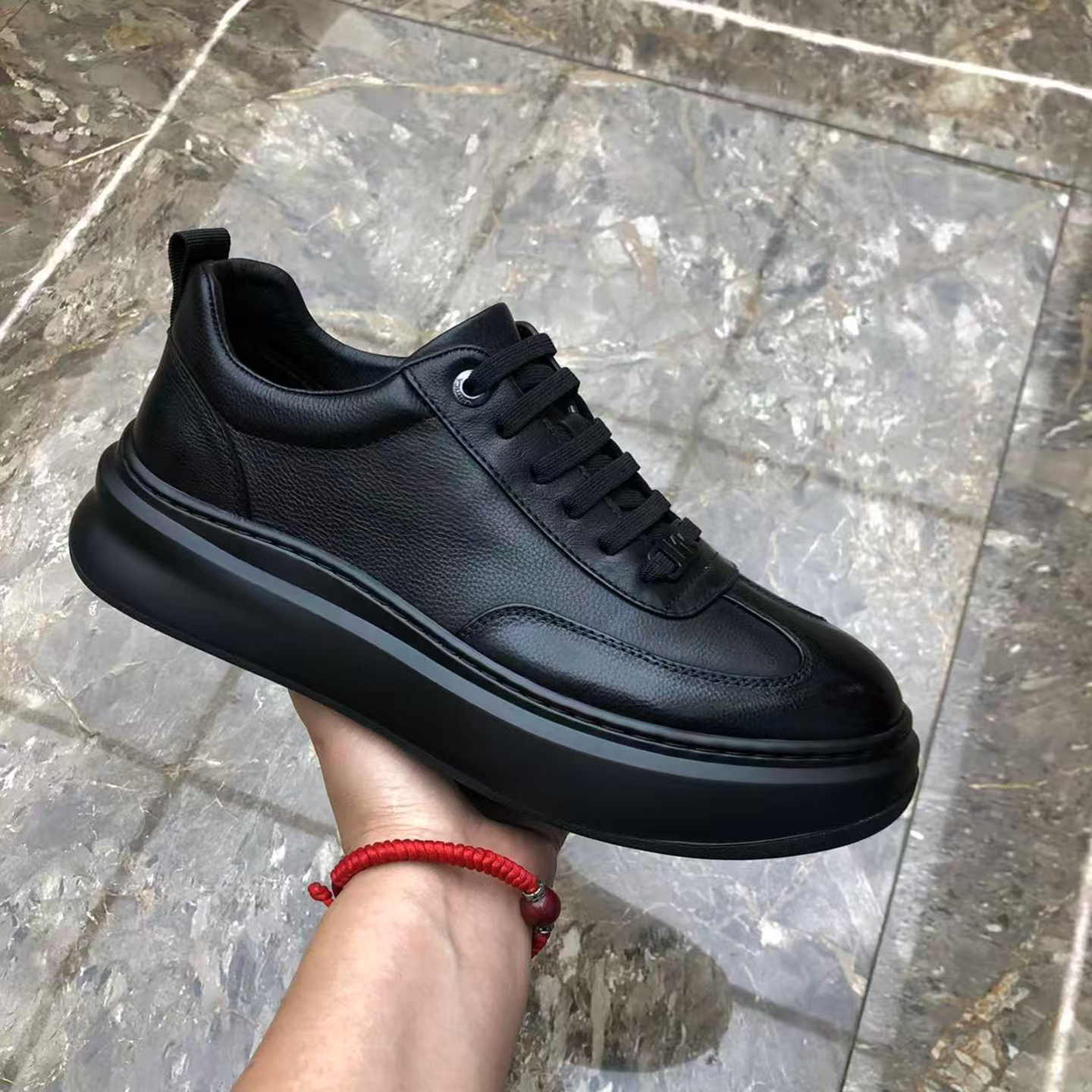 时尚休闲皮鞋百搭舒适软底牛皮轻便透气板鞋秋冬新款真皮男鞋9051