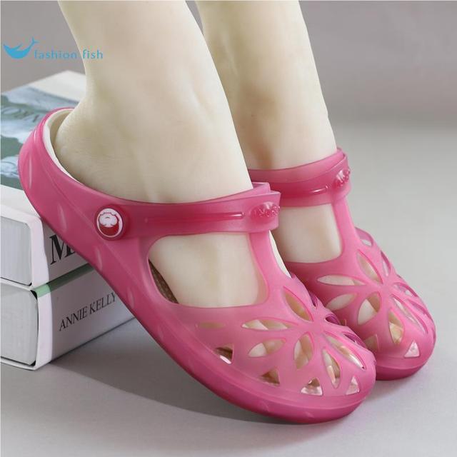 德国品质软底果冻花外出洞洞鞋女夏季防滑厚底沙滩凉鞋外穿包头凉