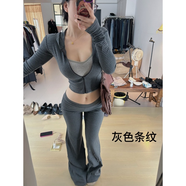 【你伍老板娘】“条纹松弛套装”短款辣妹中腰沿帽拉链开衫