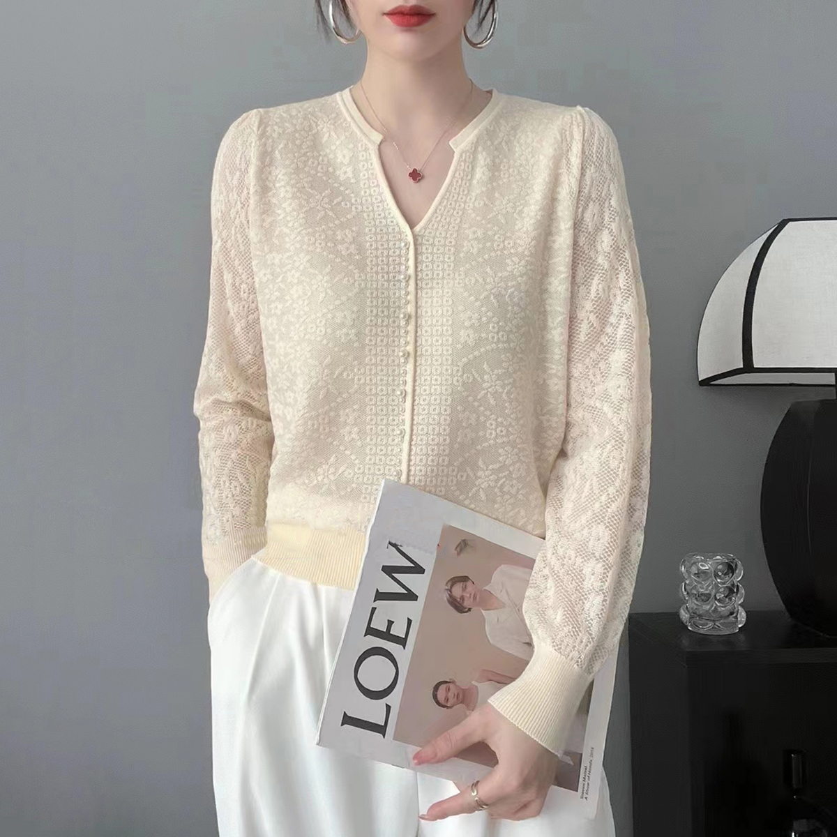 6092秋季新款蕾丝拼接打底衫女内搭宽松显瘦套头V领针织衫上衣