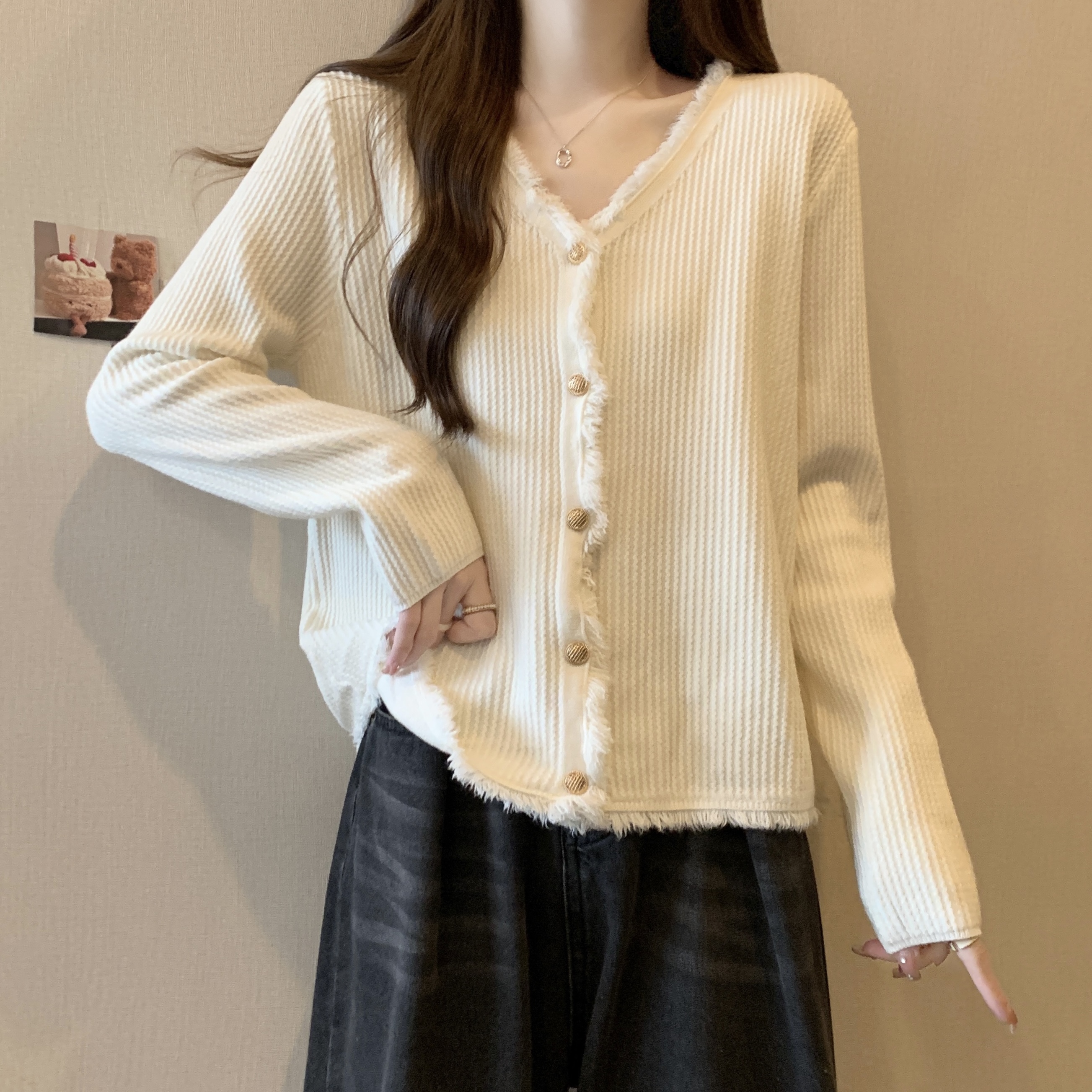 大码遮肚子显瘦V领开衫毛衣女秋冬胖mm流苏小香风针织长袖打底衫