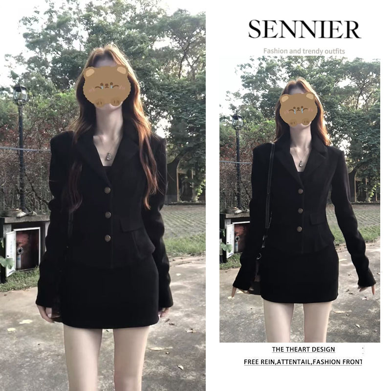 时尚穿搭女2025秋季新款千金小香风高级感气质收腰外套短裙两件套