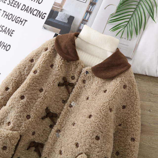 毛绒绒波点上衣女秋冬仿羊羔绒设计感拼接翻领加厚夹棉短款外套女