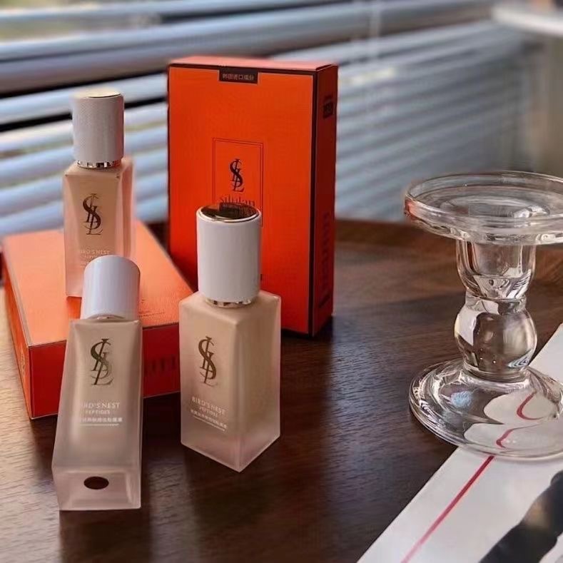 思露兰燕窝肽养肤持妆粉底液持久油皮干皮