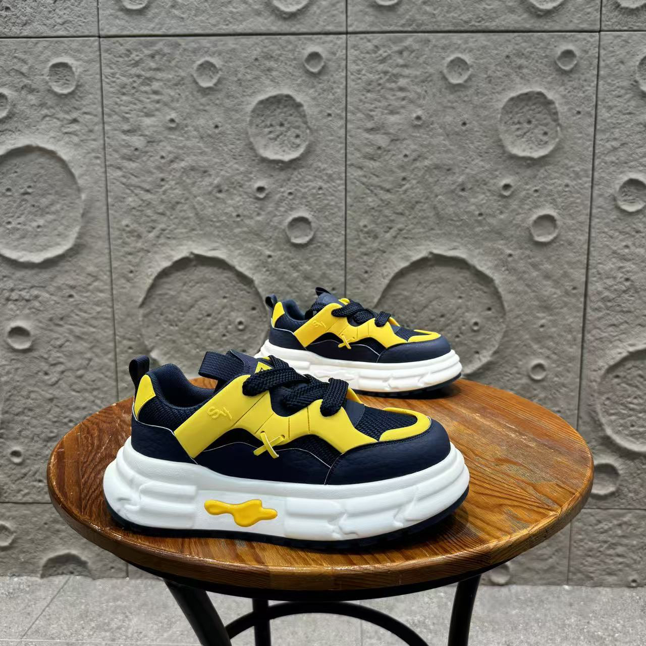 秋季板鞋时尚休闲鞋增高百搭运动风休闲鞋男士潮流鞋子运动鞋厚底