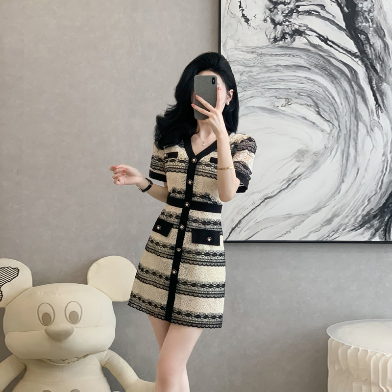 小香风蕾丝连衣裙女夏季法式轻奢气质减龄显瘦条纹a字短裙子薄款