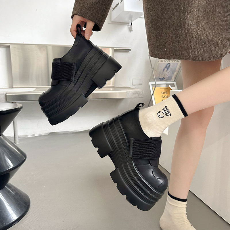 新款秋季百搭玛丽珍单鞋黑色魔术贴厚底增高粗跟小皮鞋时尚新颖设